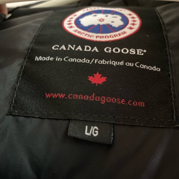 Canada Goose Arctic Program Vest - Picture 7 of 14